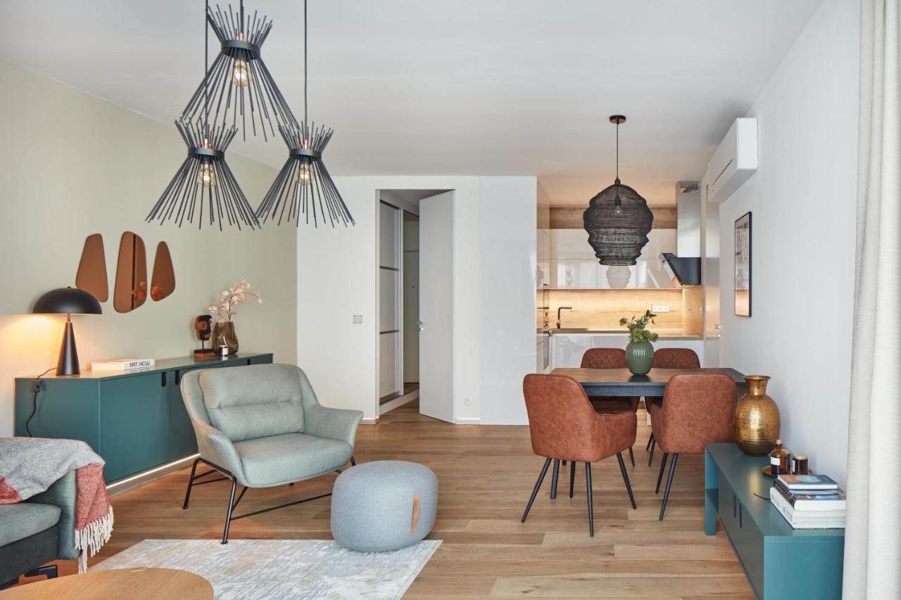 Prague Days - Stylish Apartments With Terrace - Parking - Quiet Area ภายนอก รูปภาพ