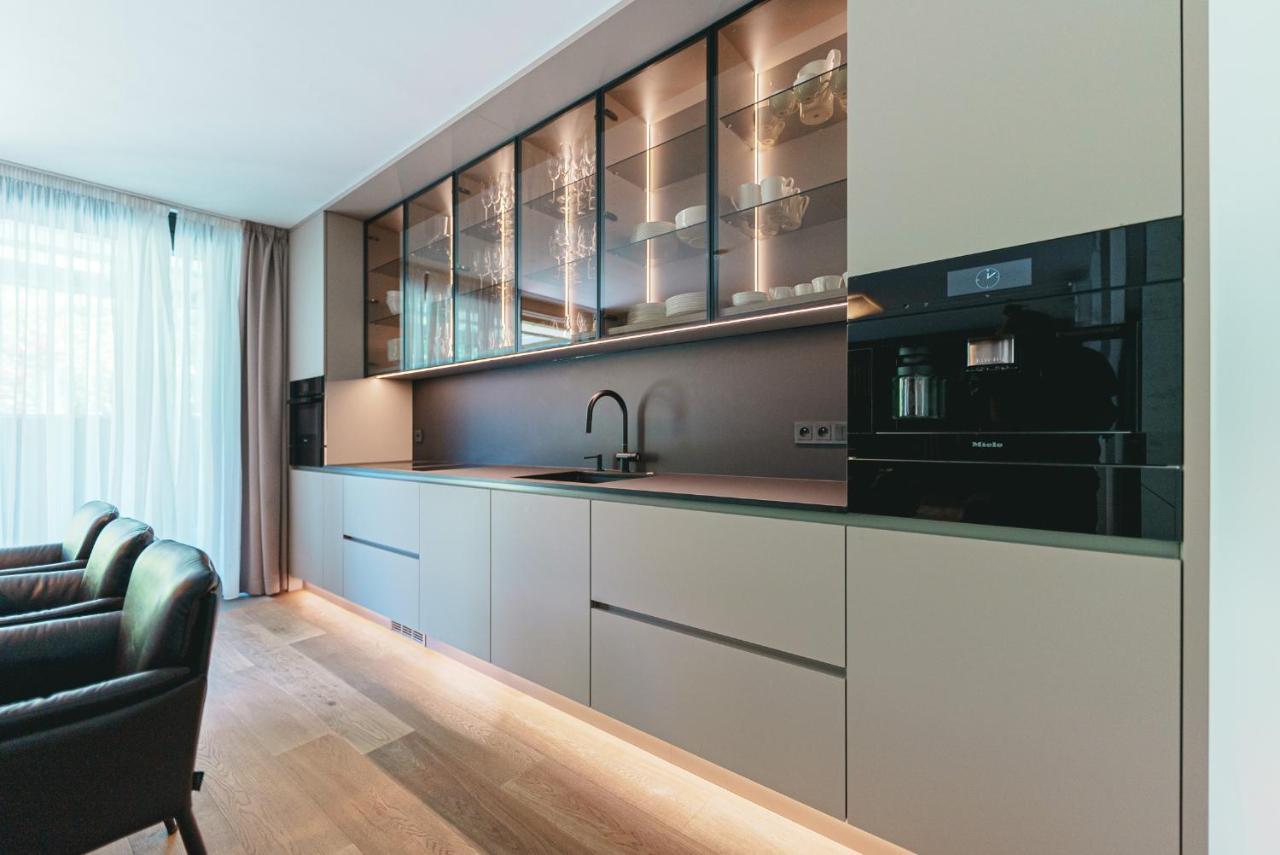 Prague Days - Stylish Apartments With Terrace - Parking - Quiet Area ภายนอก รูปภาพ